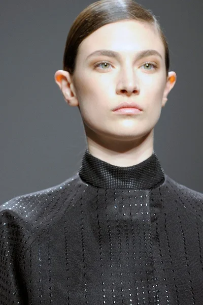Look 3